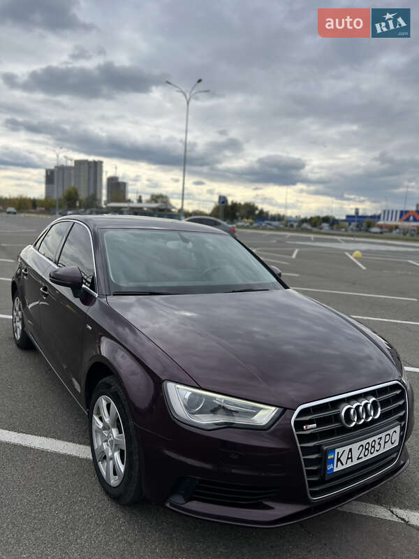 Седан Audi A3 2014 в Києві