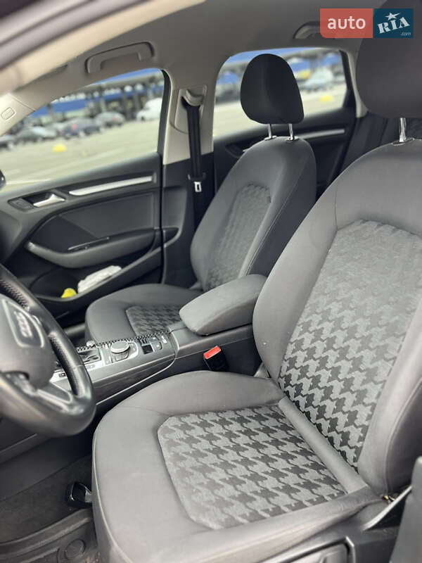 Седан Audi A3 2014 в Києві