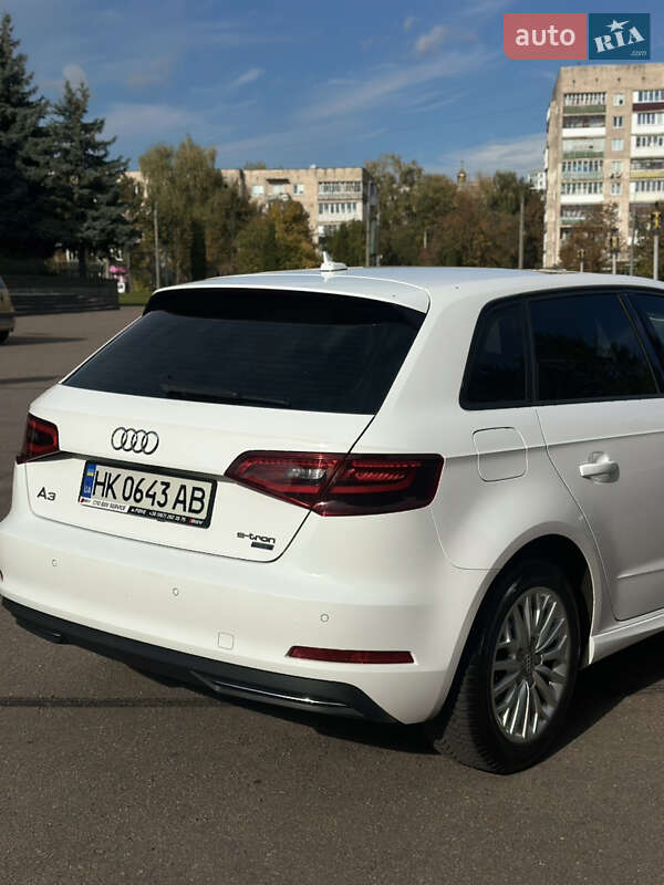 Хетчбек Audi A3 2016 в Рівному