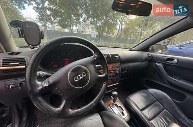 Хэтчбек Audi A3 2002 в 