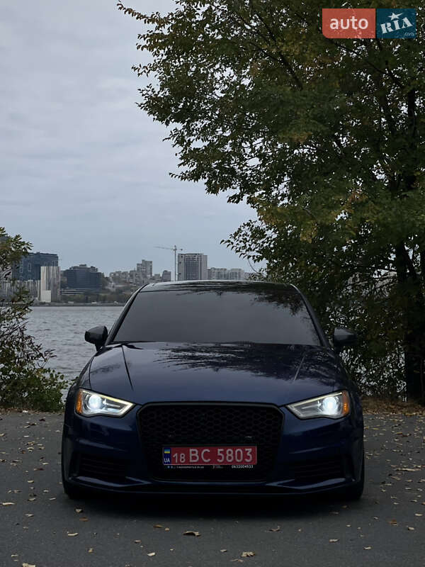 Седан Audi A3 2014 в Дніпрі