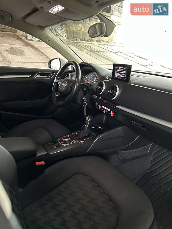 Седан Audi A3 2013 в Києві