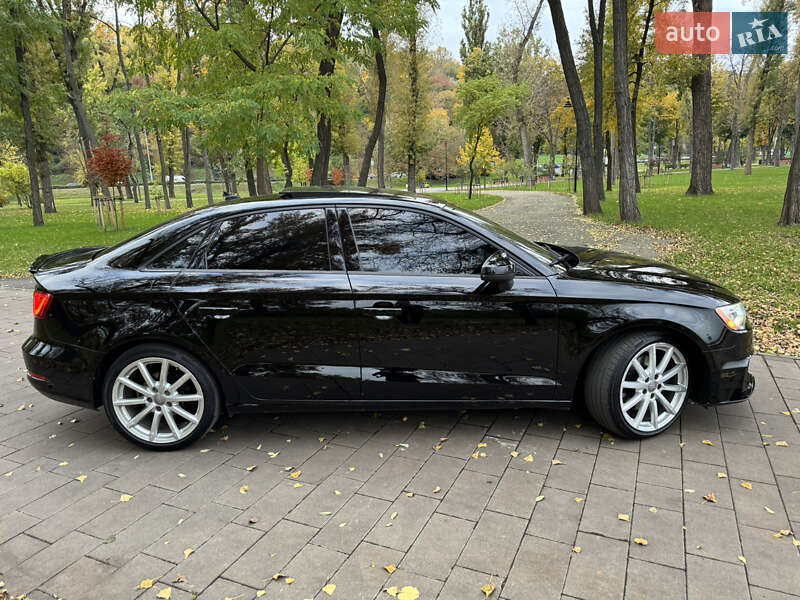 Седан Audi A3 2015 в Киеве
