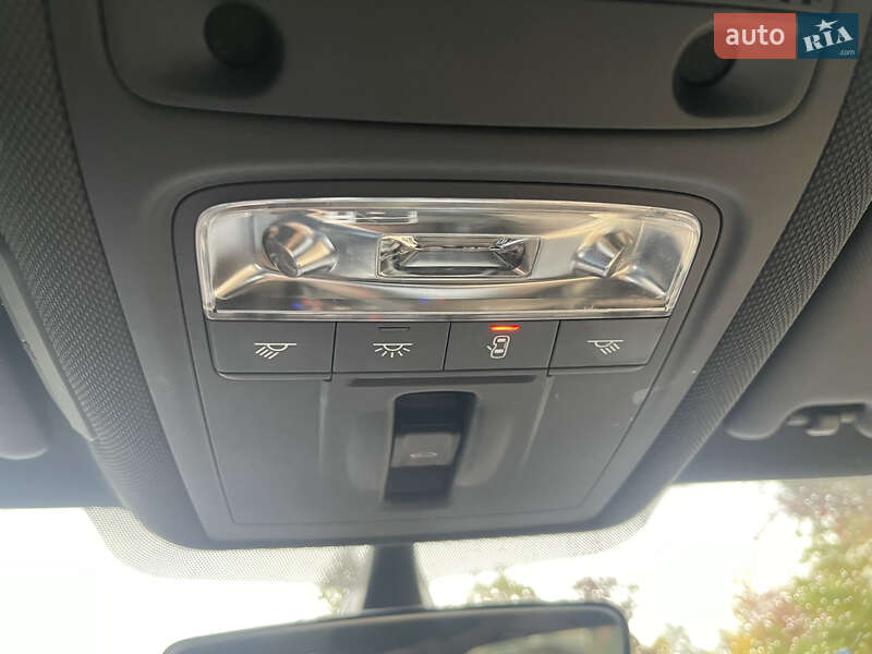 Седан Audi A3 2019 в Киеве