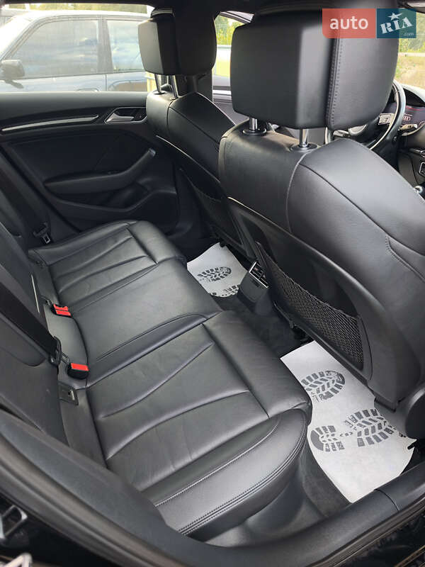 Хэтчбек Audi A3 2017 в Луцке