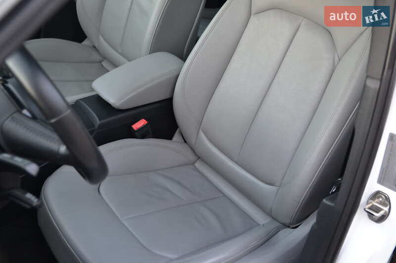 Седан Audi A3 2017 в Луцке