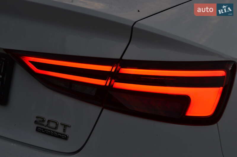 Седан Audi A3 2017 в Луцке