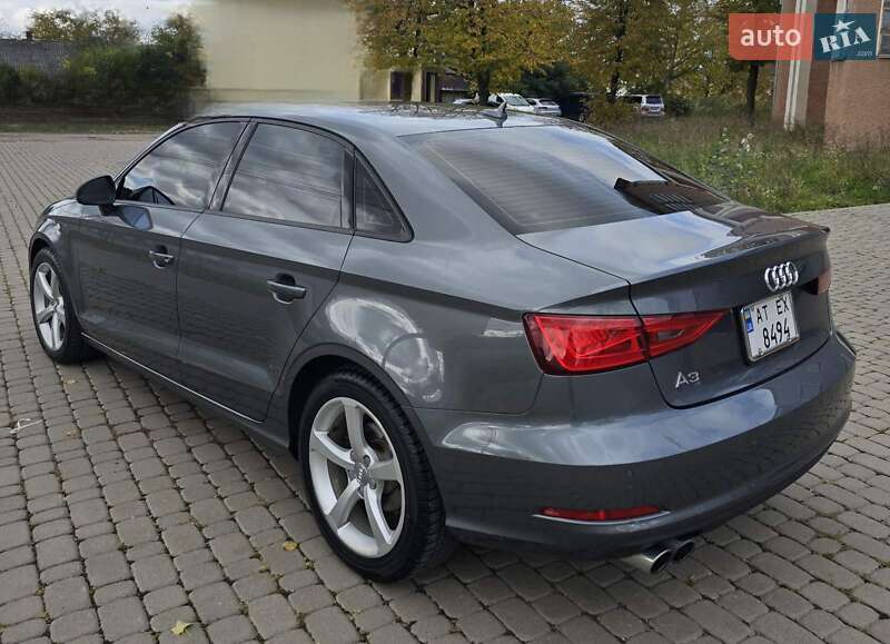 Седан Audi A3 2015 в Коломиї