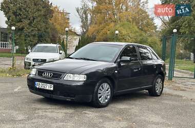 Хетчбек Audi A3 2002 в 