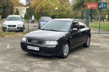 Хетчбек Audi A3 2002 в 