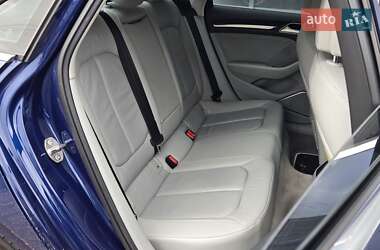Седан Audi A3 2016 в 