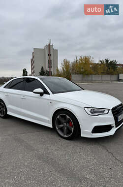 Седан Audi A3 2016 в 