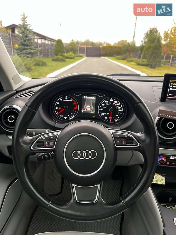 Седан Audi A3 2016 в Харкові