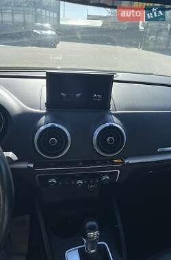 Седан Audi A3 2016 в  фото 13 Седан Audi A3 2016 в
