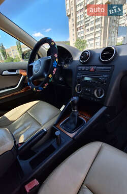 Хетчбек Audi A3 2004 в  фото 10 Хетчбек Audi A3 2004 в