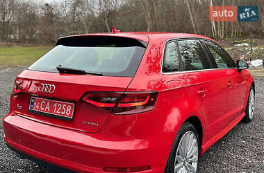 Хетчбек Audi A3 2015 в 