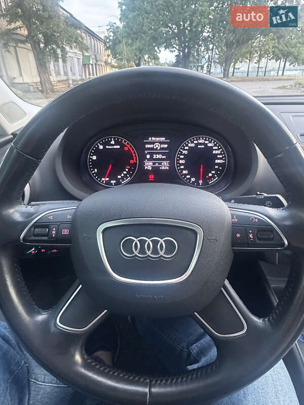 Седан Audi A3 2016 в Днепре