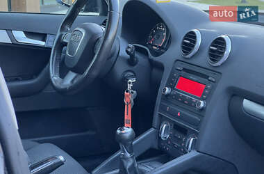 Хетчбек Audi A3 2010 в 