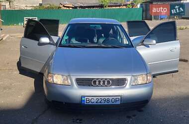 Хетчбек Audi A3 1999 в 