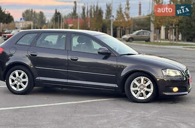 Хэтчбек Audi A3 2010 в 