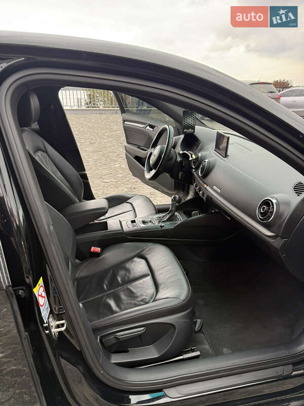 Седан Audi A3 2014 в Дніпрі