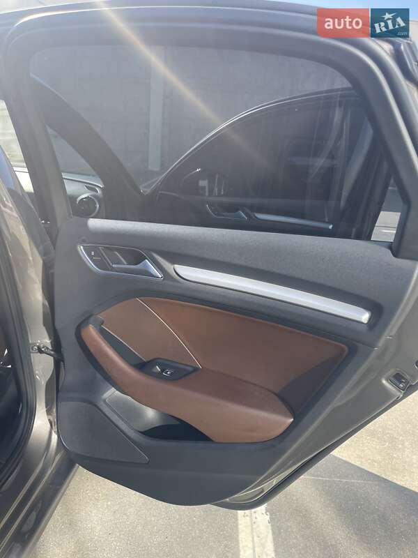 Седан Audi A3 2015 в Одессе