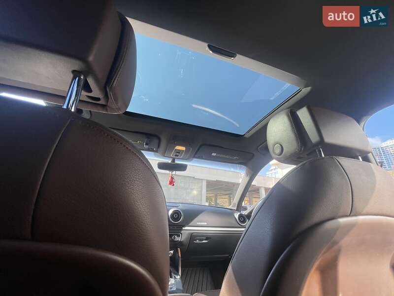 Седан Audi A3 2015 в Одессе