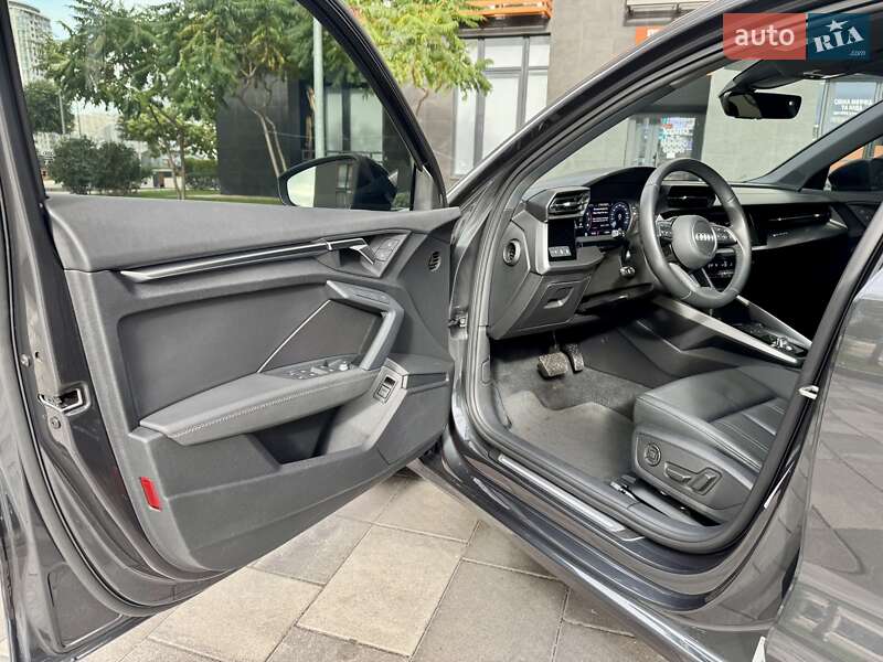 Седан Audi A3 2023 в Киеве