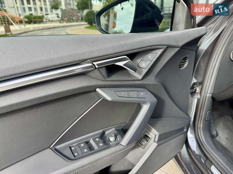 Седан Audi A3 2023 в Киеве