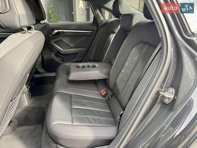 Седан Audi A3 2023 в Киеве