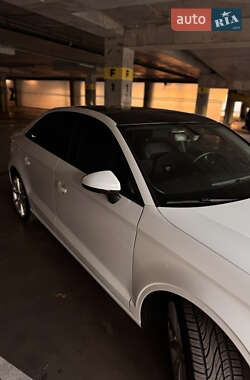 Седан Audi A3 2015 в Львове