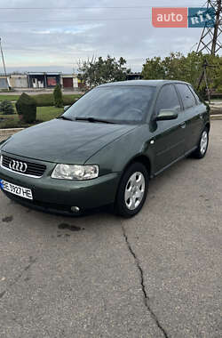 Хэтчбек Audi A3 2001 в Южноукраинске