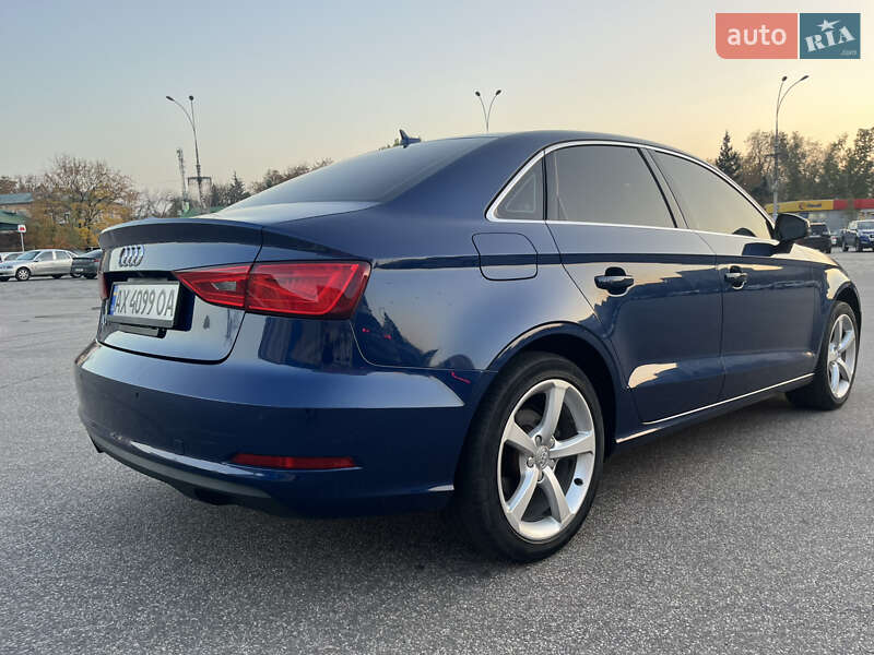 Седан Audi A3 2015 в Харькове