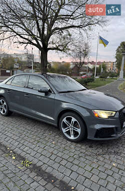 Седан Audi A3 2016 в Фастові