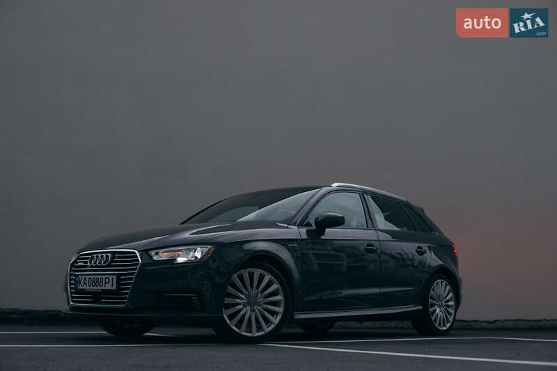 Хетчбек Audi A3 2017 в Києві фото 3 Хетчбек Audi A3 2017 в Києві