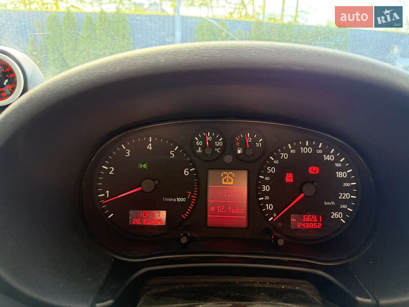 Хетчбек Audi A3 1999 в Києві фото 4 Хетчбек Audi A3 1999 в Києві