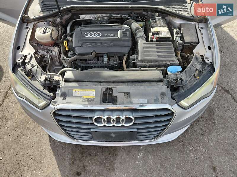 Седан Audi A3 2015 в Львове
