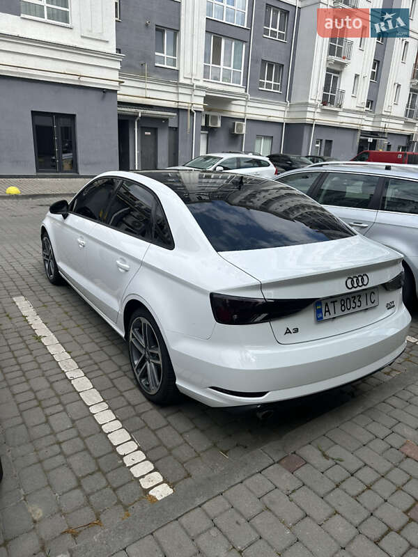 Седан Audi A3 2017 в Ивано-Франковске