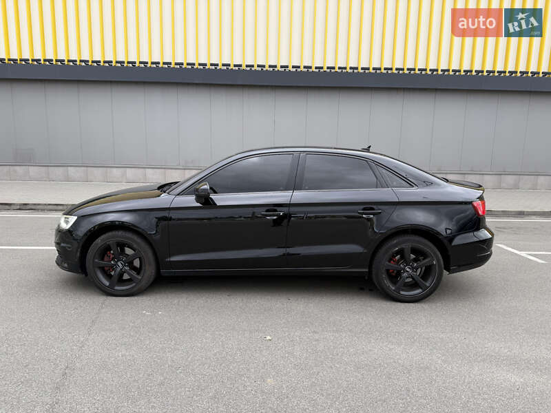 Седан Audi A3 2014 в Киеве
