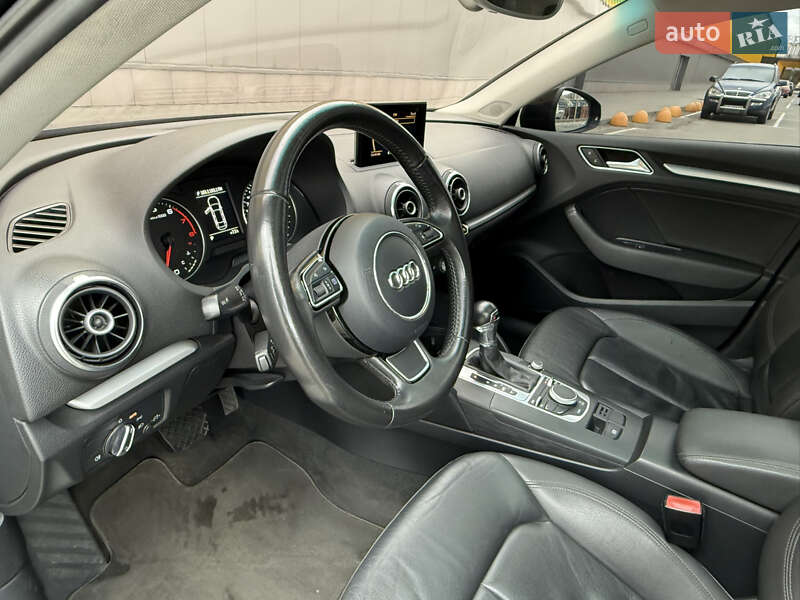 Седан Audi A3 2014 в Киеве