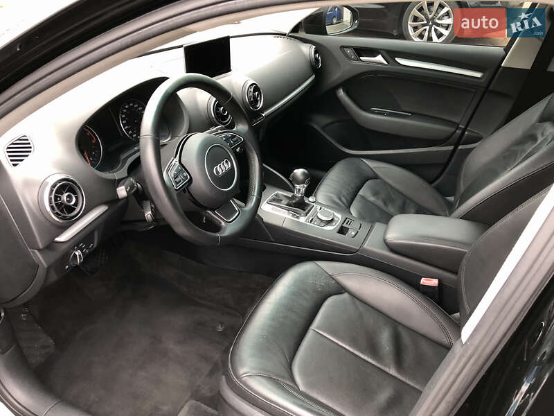 Седан Audi A3 2015 в Ірпені