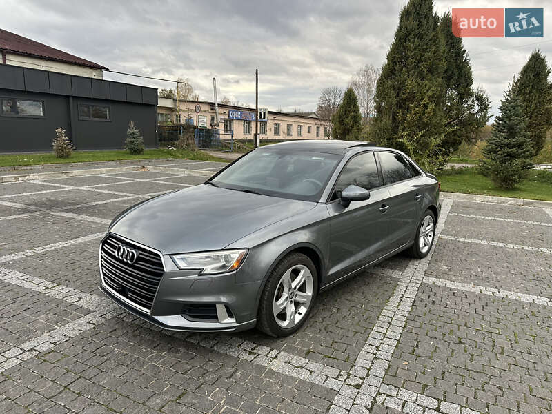 Седан Audi A3 2017 в Пирятине
