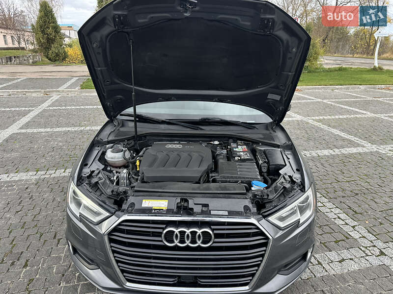 Седан Audi A3 2017 в Пирятине