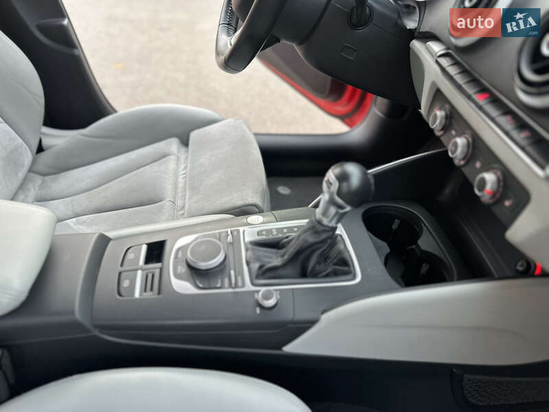 Хетчбек Audi A3 2016 в Києві