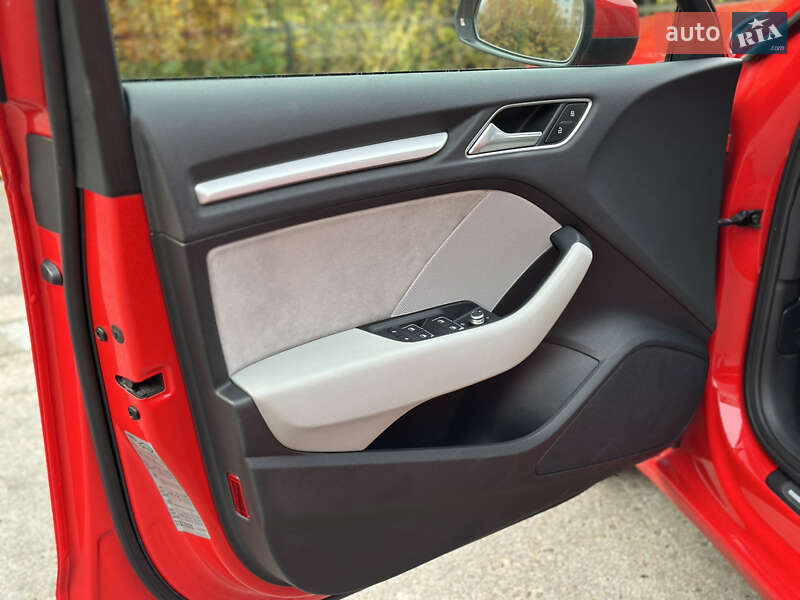 Хетчбек Audi A3 2016 в Києві