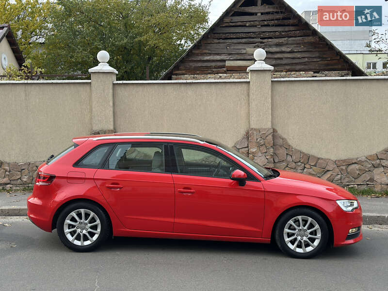 Хетчбек Audi A3 2016 в Києві