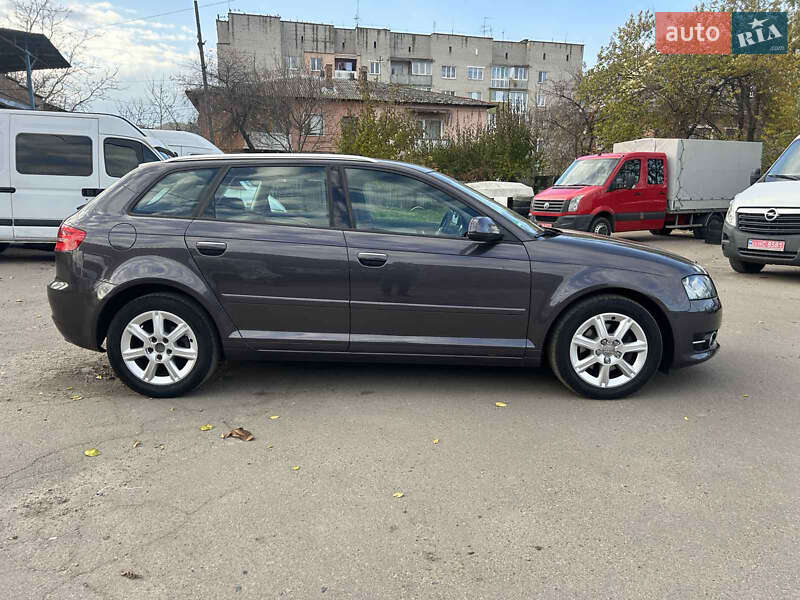 Хетчбек Audi A3 2010 в Нововолинську фото 3 Хетчбек Audi A3 2010 в Нововолинську
