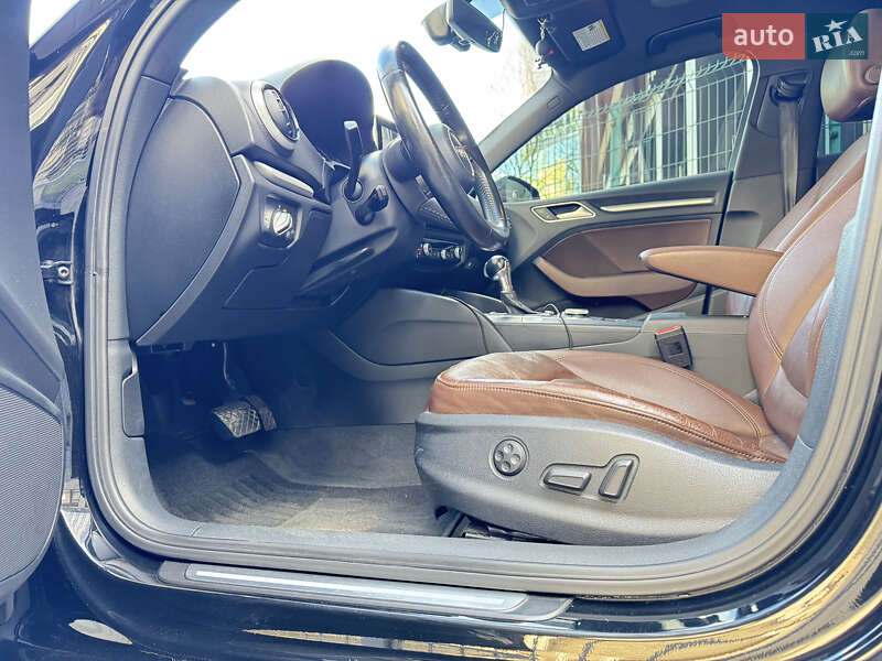 Седан Audi A3 2016 в Днепре
