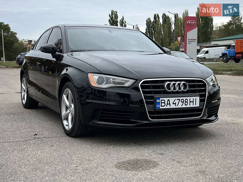Седан Audi A3 2015 в Кропивницькому