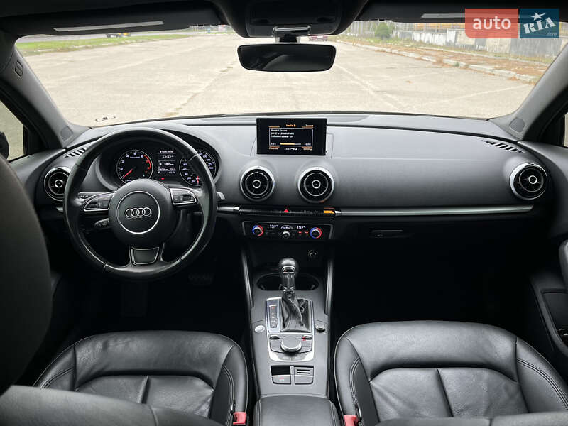 Седан Audi A3 2015 в Кропивницькому